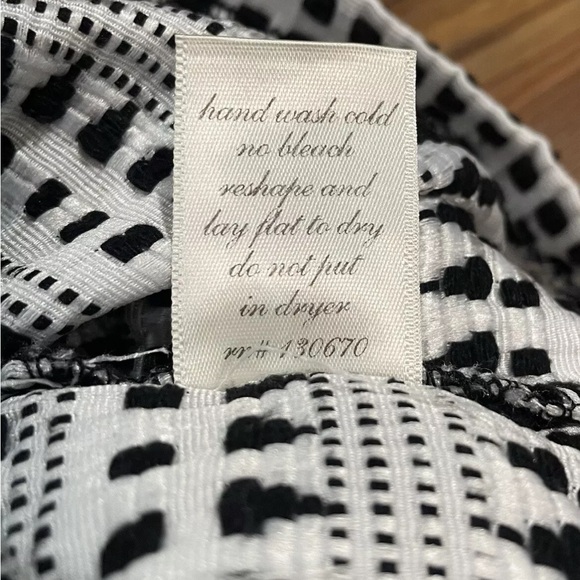 MIAMI White Black Striped Pleated Zip Flare Mini Skirt Women’s Size Large - Picture 5 of 7